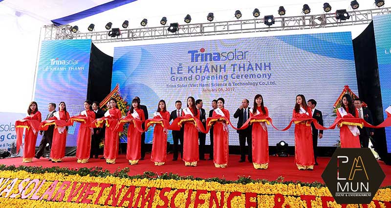 Nhiều buổi lễ Khánh thành chú trọng kịch bản song ngữ Anh - Việt