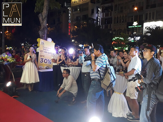 lễ khai trương nhà hàng