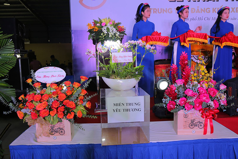 sự kiện khai trương