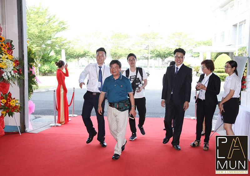 tổ chức sự kiện