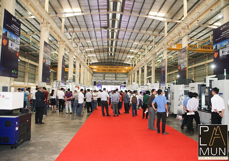 lễ ra mắt sản phẩm mới