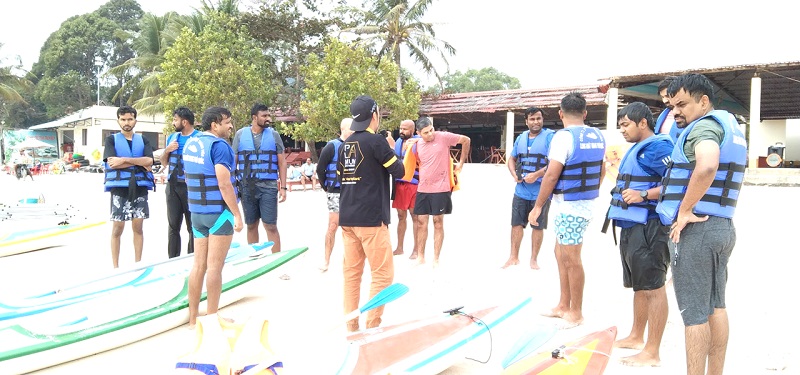 tổ chức teambuilding