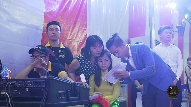 sự kiện year end party