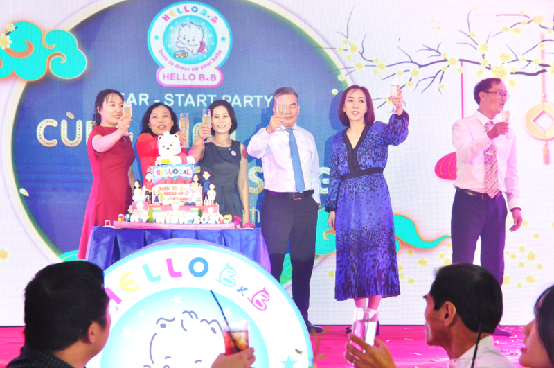 tiệc tất niên công ty Hello B&B
