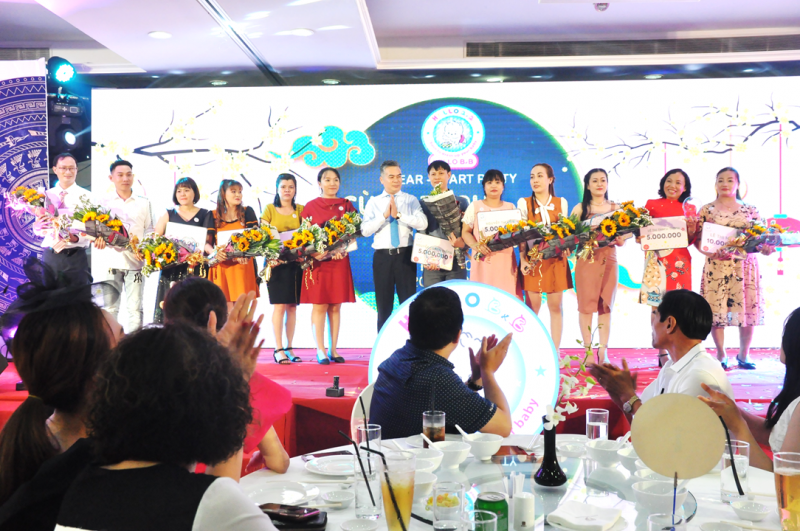 tiệc tất niên công ty Hello B&B