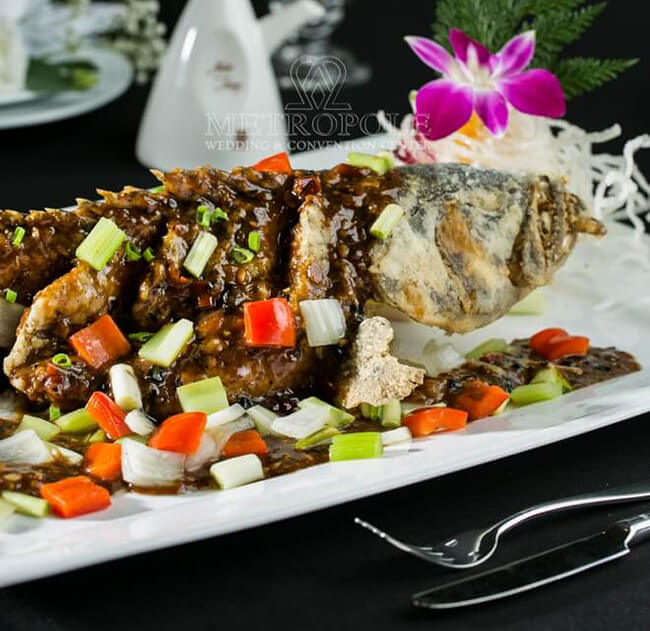 tiệc cưới