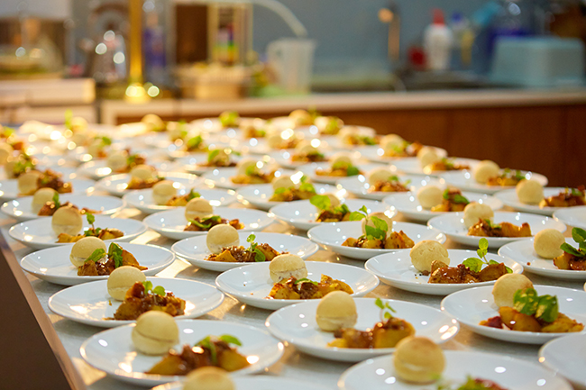 lễ kỷ niệm 20 năm ngày cưới