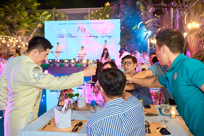 lễ kỷ niệm 20 năm ngày cưới