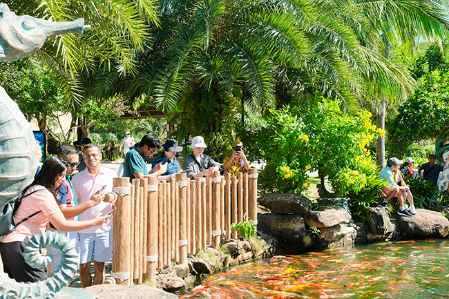 company trip công ty Carrier Vietnam