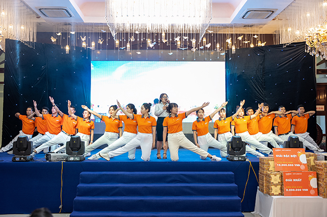 tiệc tất niên 2022 công ty Transimex SHTP Logistics