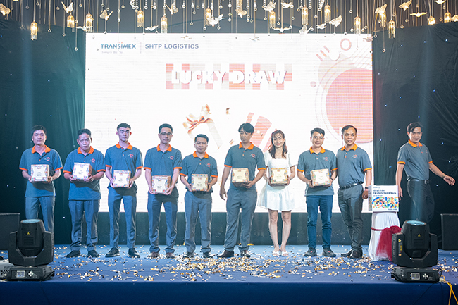 tiệc tất niên 2022 công ty Transimex SHTP Logistics