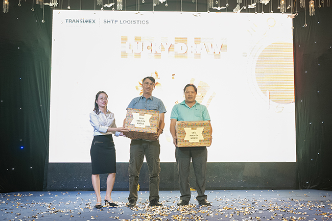 tiệc tất niên 2022 công ty Transimex SHTP Logistics