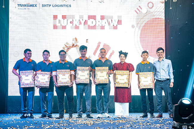tiệc tất niên 2022 công ty Transimex SHTP Logistics