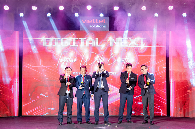 tiệc tri ân khách hàng Viettel 2022