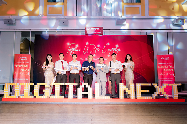 tiệc tri ân khách hàng Viettel 2022
