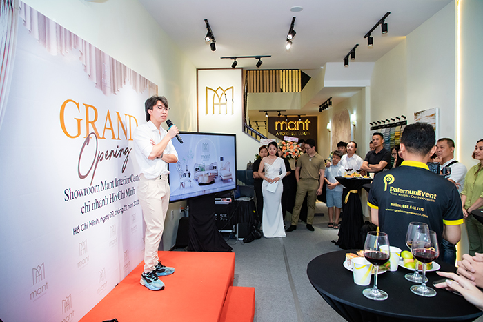 khai trương showroom Mant