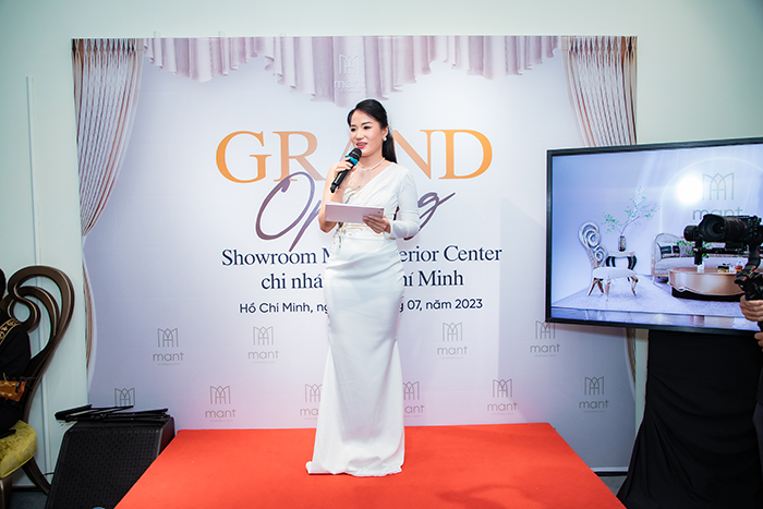 khai trương showroom Mant