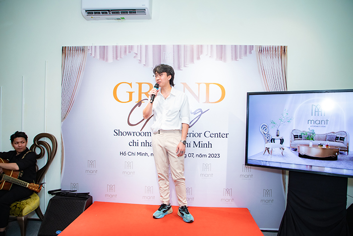 khai trương showroom Mant