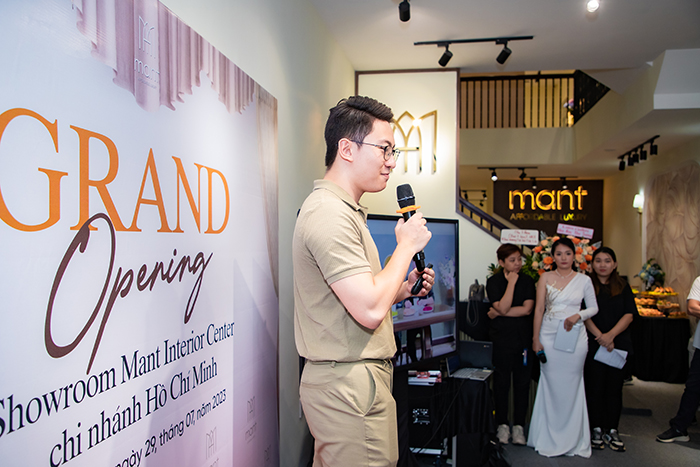 khai trương showroom Mant