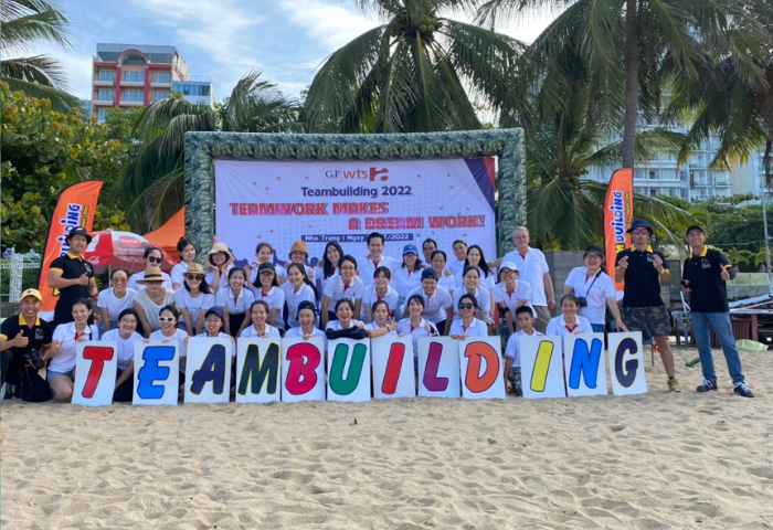 thông báo company trip