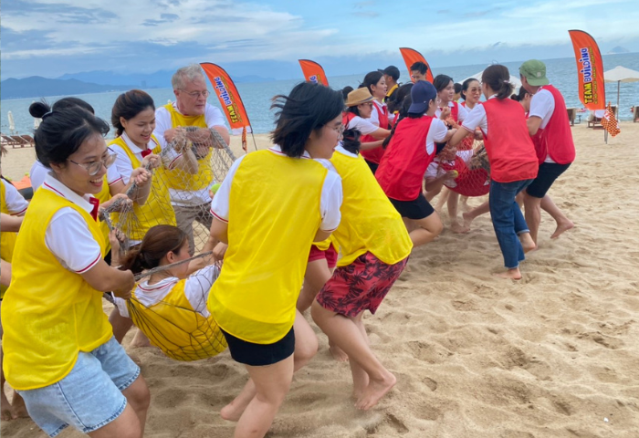 thông báo company trip