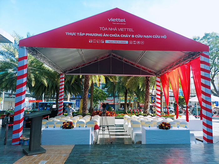 Bàn ghế đại biểu