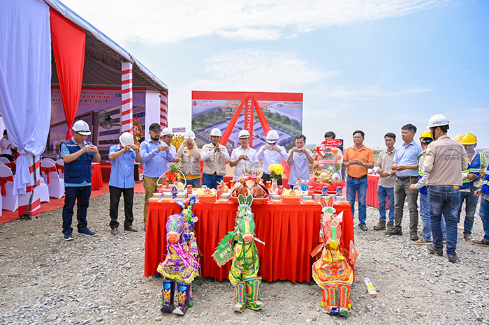 lễ khởi công xây dựng nhà xưởng