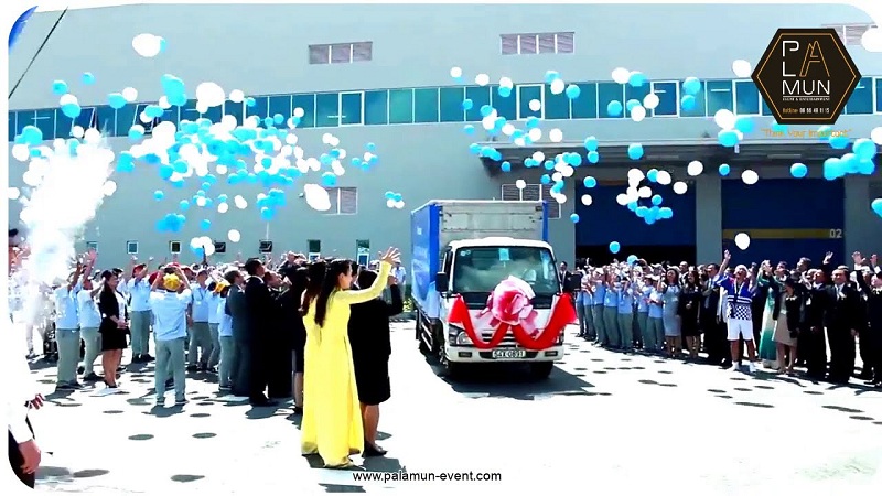 Đơn vị tổ chức chuyên nghiệp sẽ đầu tư trang thiết bị chỉnh chu giúp sự kiện tổ chức thành công