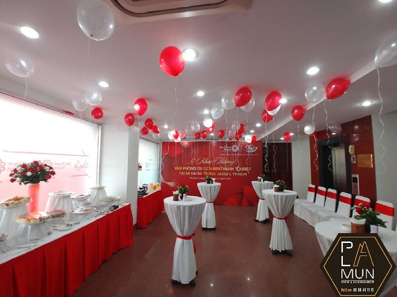 bi-quyet-thiet-ke-background-khai-truong-thu-hut-khach-hang-tham-du-1