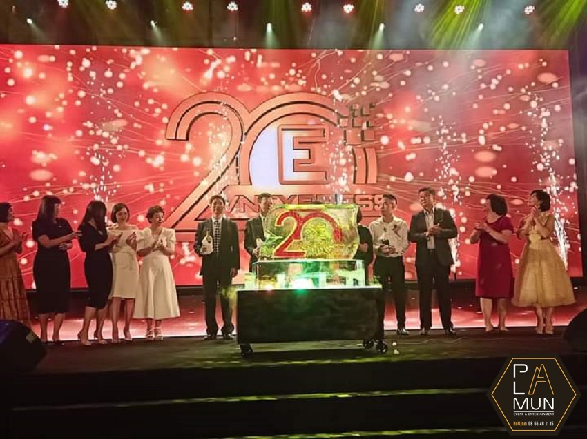 du-toan-chi-phi-to-chuc-tiec-tri-an-khach-hang-đay-du-tu-a-z