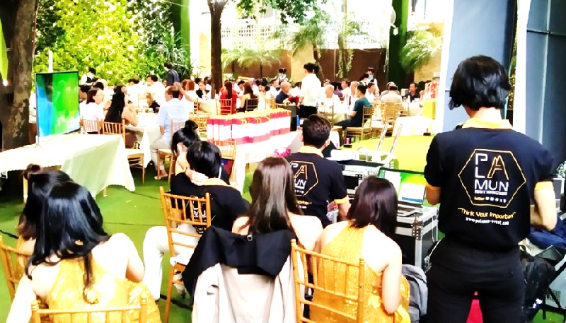 hay-yeu-co-gai-lam-nghe-to-chuc-su-kien-7 hay-yeu-co-gai-lam-nghe-to-chuc-su-kien-7