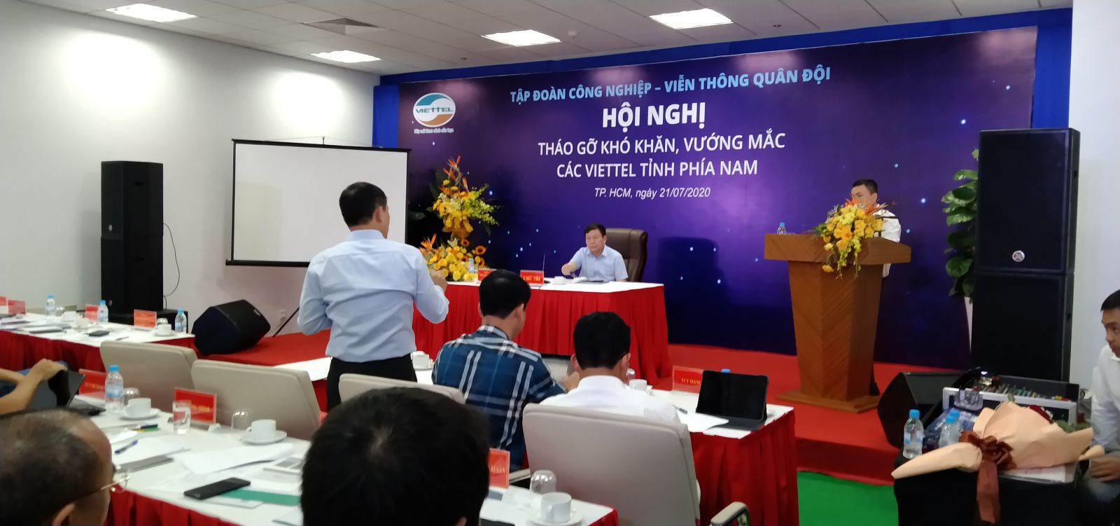 hoi-nghi-thao-go-kho-khan-cong-ty-viettel-3
