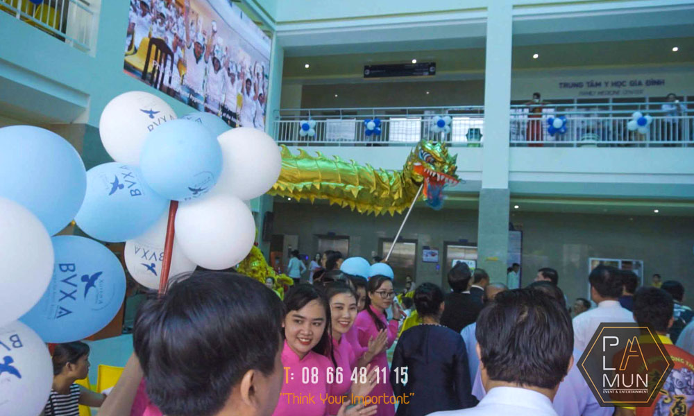 khách mơi tham quan BVXA - Vinh long 2