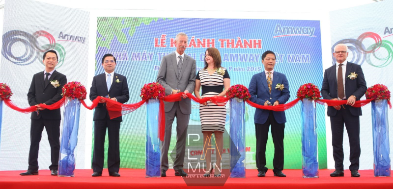 Các mẫu bài phát biểu lễ Khánh thành bằng tiếng Anh hướng đến nhiều đối tượng, đánh dấu khởi đầu thuận lợi và phát triển rộng mở trong tương lai