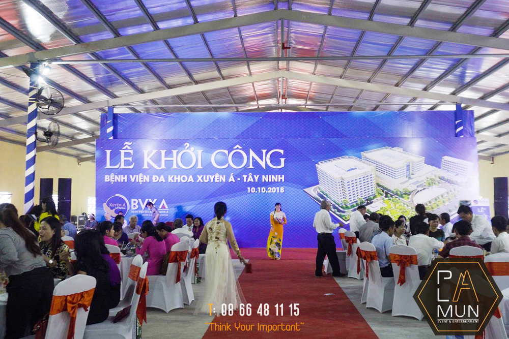 Tiec trua tại le khoi cong Benh vien da khoa xuyen A- Tay Ninh