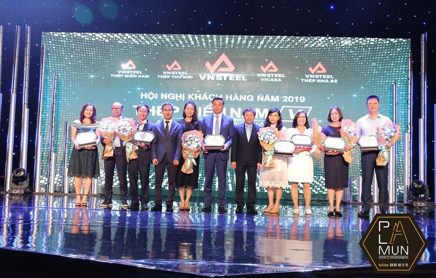 to-chuc-hoi-nghi-khach-hang-tri-an-khach-hang