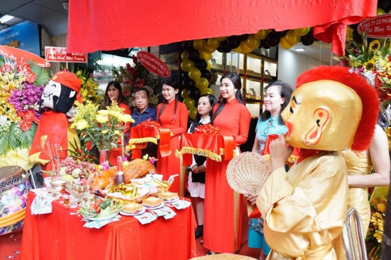 cong-ty-to-chuc-khai-truong-cua-hang