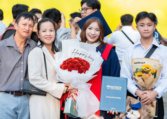 chụp ảnh lưu niệm cùng gia đình