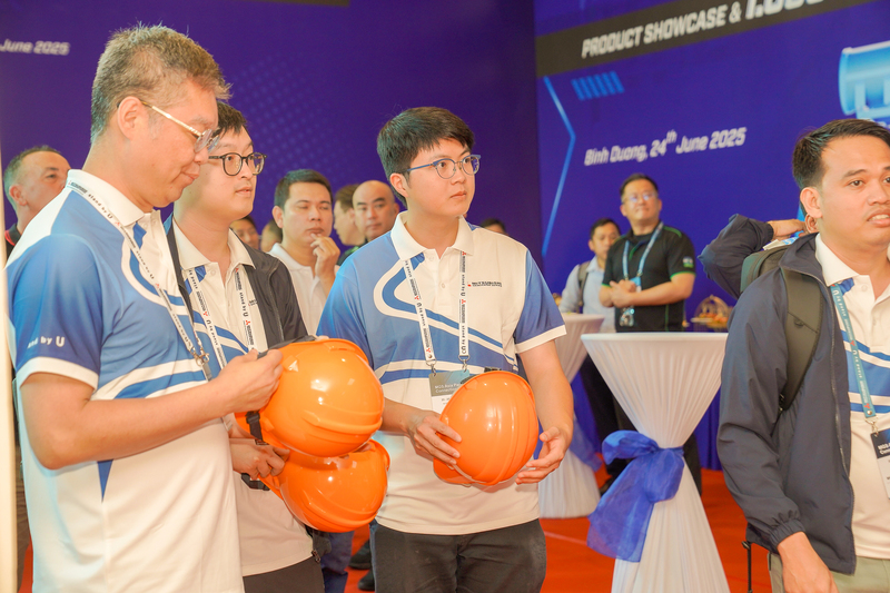 ra mắt sản phẩm mới