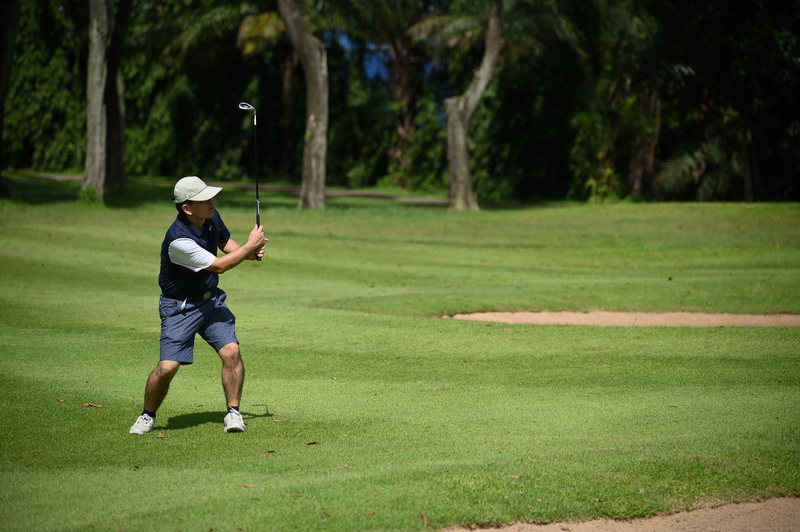 tổ chức giải đấu golf