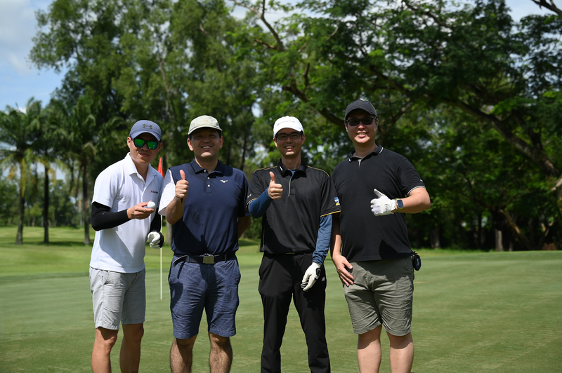 tổ chức giải đấu golf