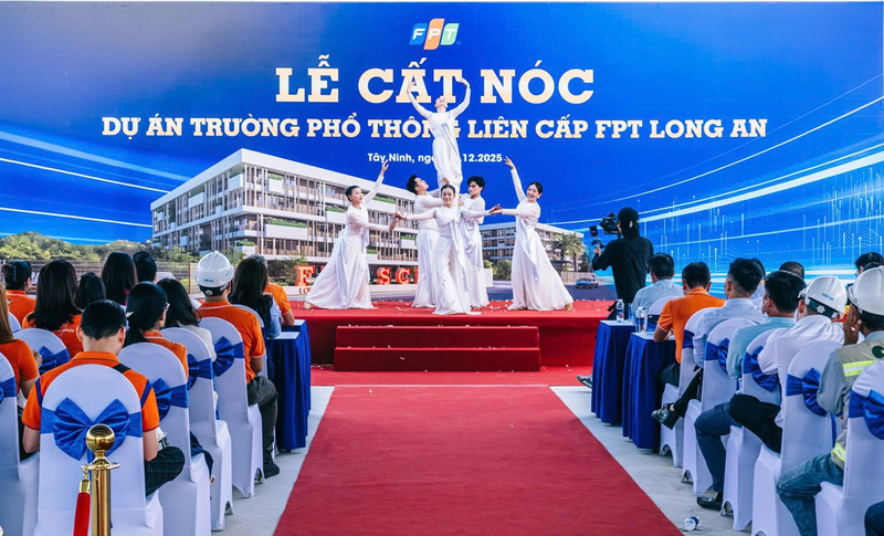 lễ cất nóc trường FPT Long An