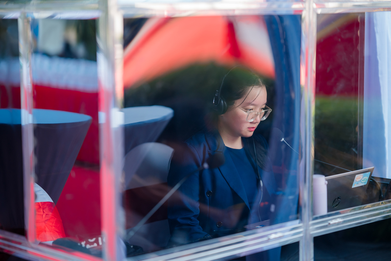 Xây dựng kịch bản song ngữ chuẩn hóa nghi thức ngoại giao